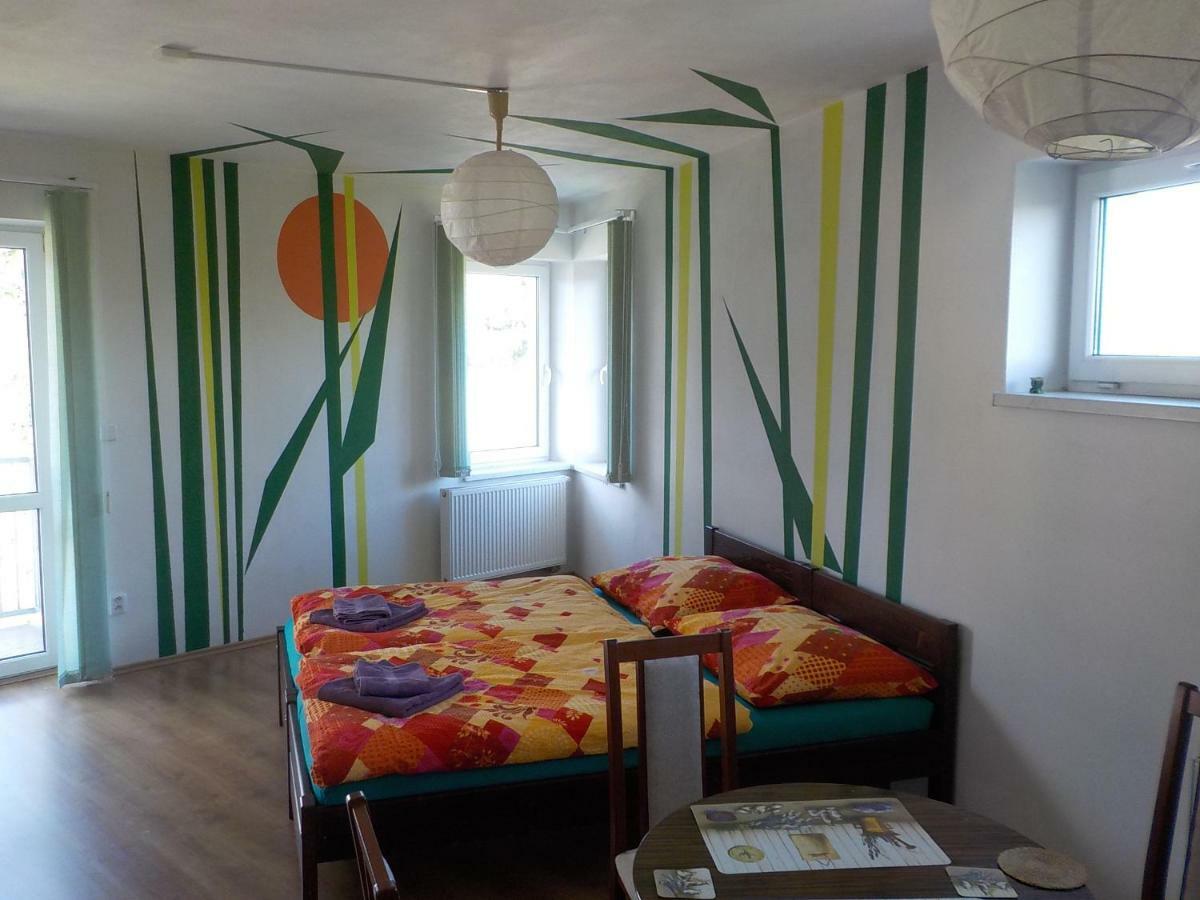 Guest House Beroun Zdice Ngoại thất bức ảnh
